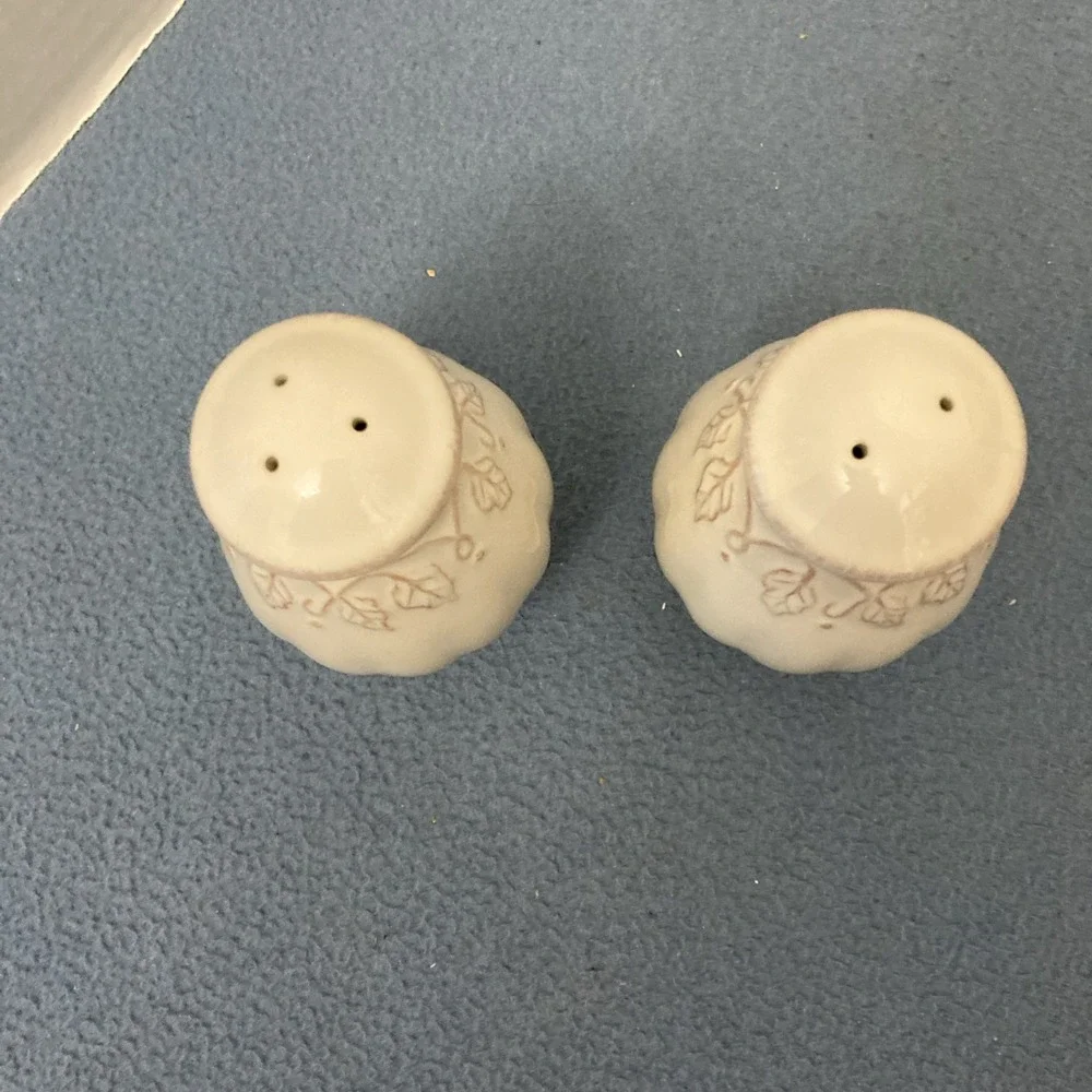 Longaberger Pottery Vintage Vine Cream Salt & Pepper Shaker Set w/Stoppers